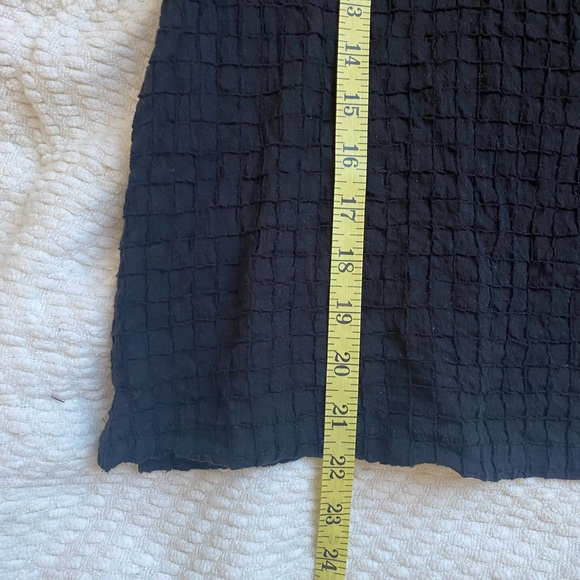 Eileen Fisher organic cotton textured black short sleeve blouse Size M - Picture 8 of 8